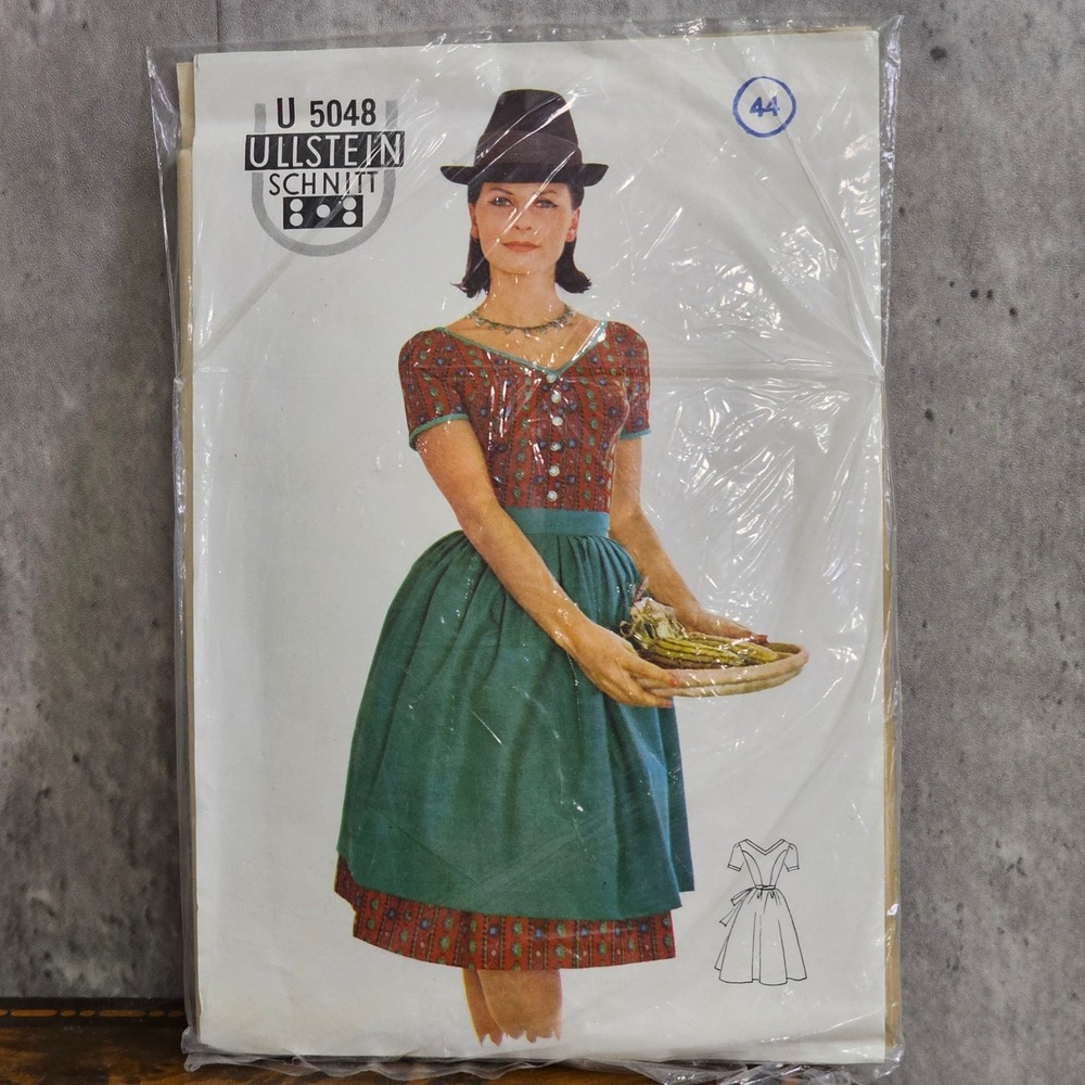 Vintage Ullstein‎ Schnitt Dirndl Dress Pattern U5048 Size 44 Oktoberfest